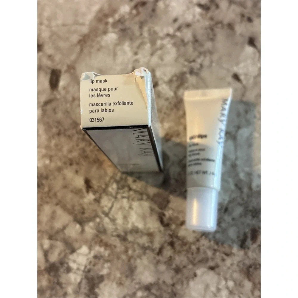 Mary Kay Satin Lips Lip Mask 0.3 oz. #031567‎ New With Box